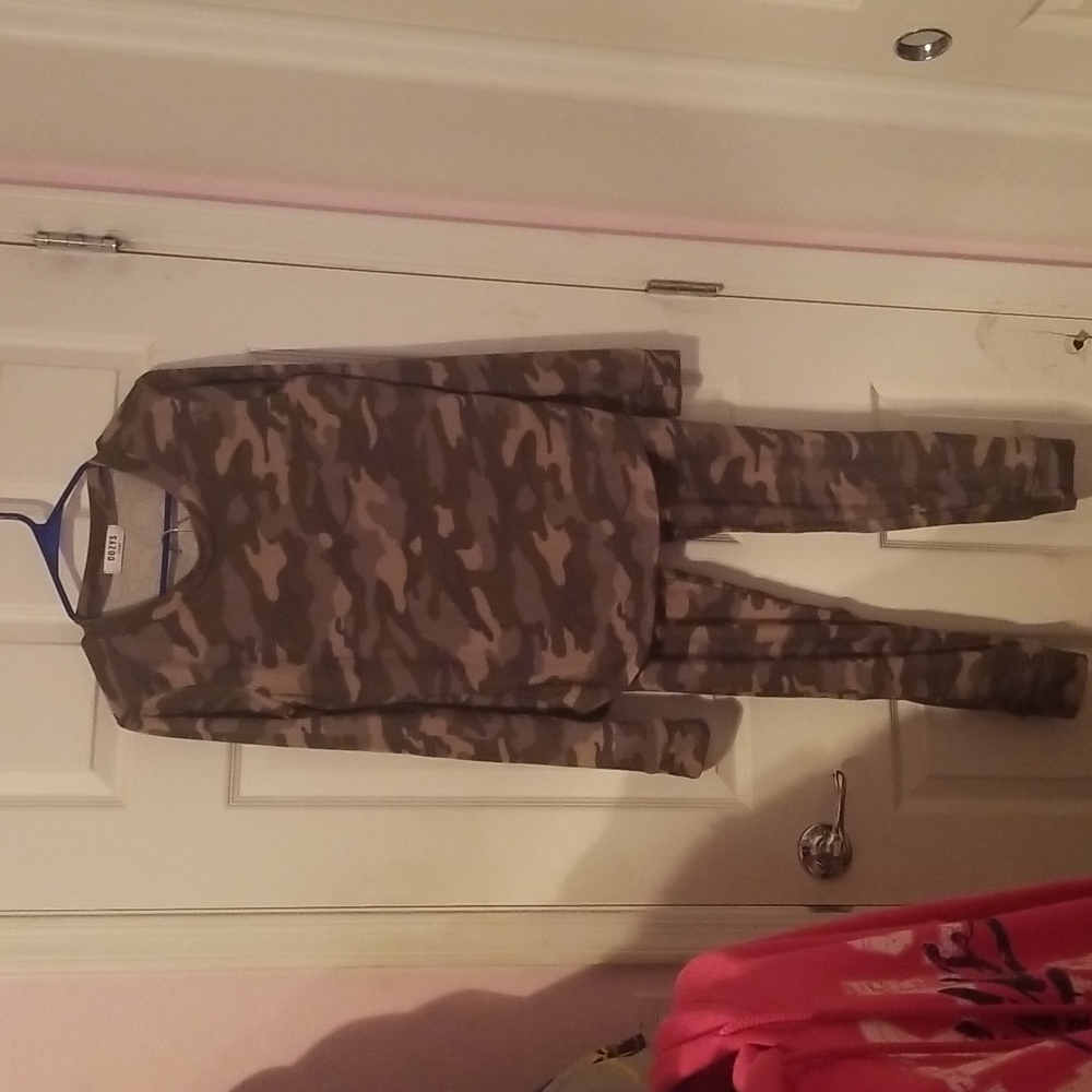 Cozys camo 2 piece pajama set